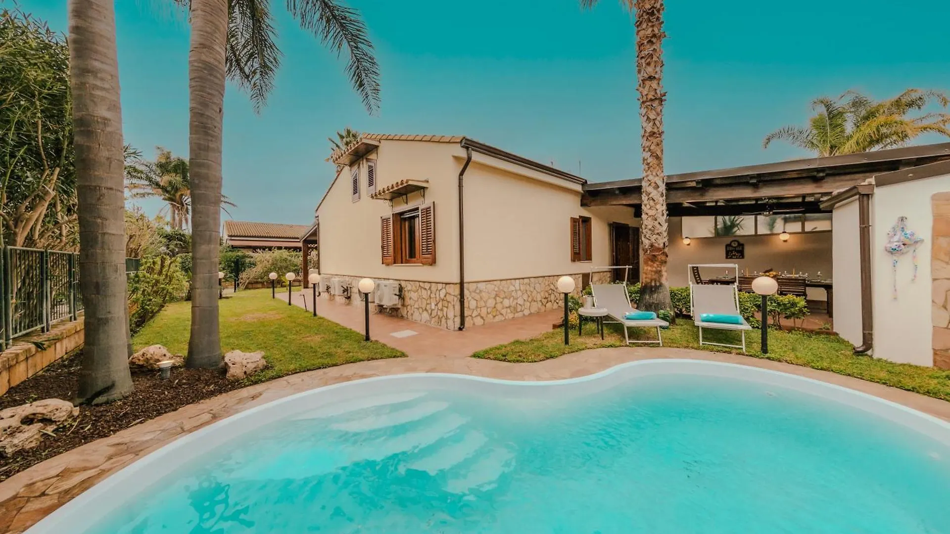 Villa Seaside Кампофеличе-ди-Роччелла